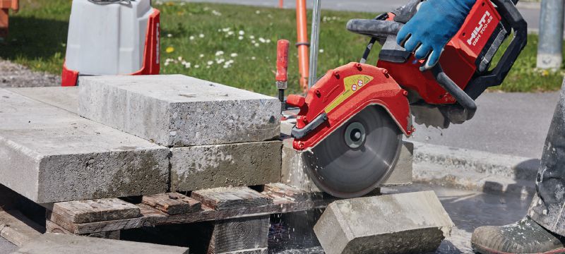 DSH 700-22 baterija preklopna testera (zadnja ručka) Baterijska preklopna testera sa zadnjom ručkom za rad pod velikim opterećenjima, za beton, metal i ciglu (baterijska platforma Nuron) Primene 1